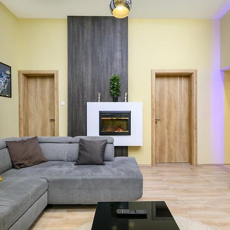 Downtown Deluxe-Two Bedroom Apartment With Sauna 布达佩斯 外观 照片