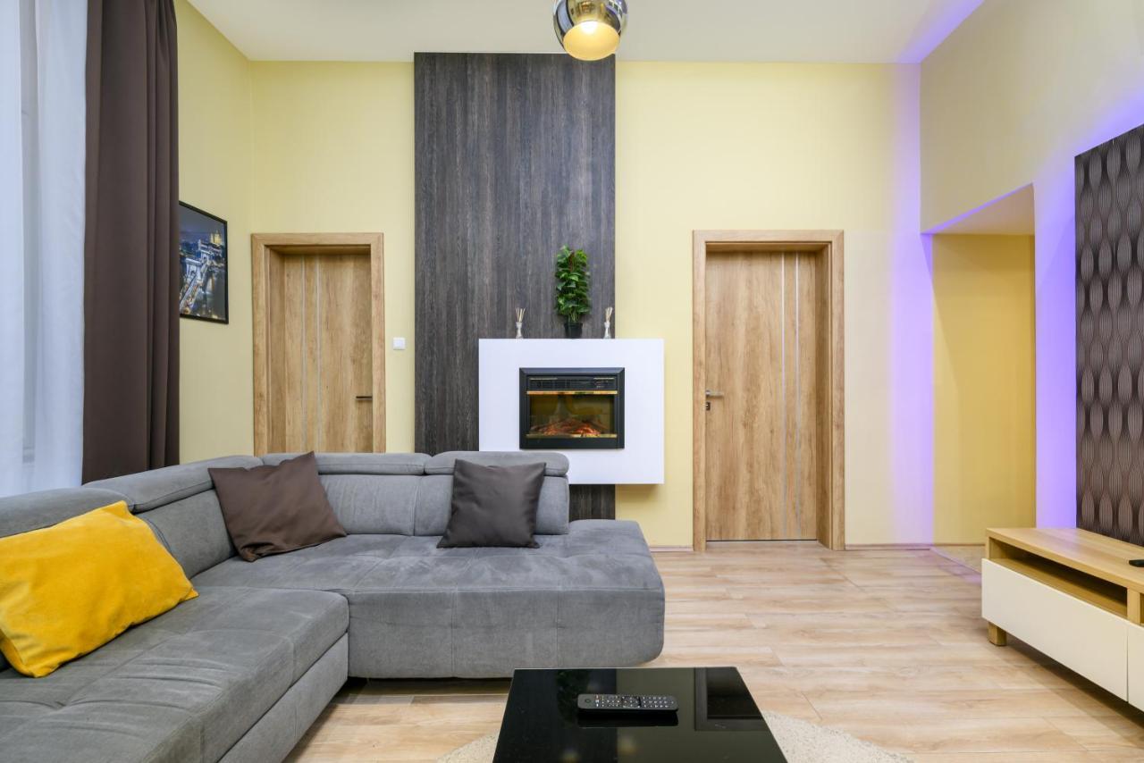 Downtown Deluxe-Two Bedroom Apartment With Sauna 布达佩斯 外观 照片