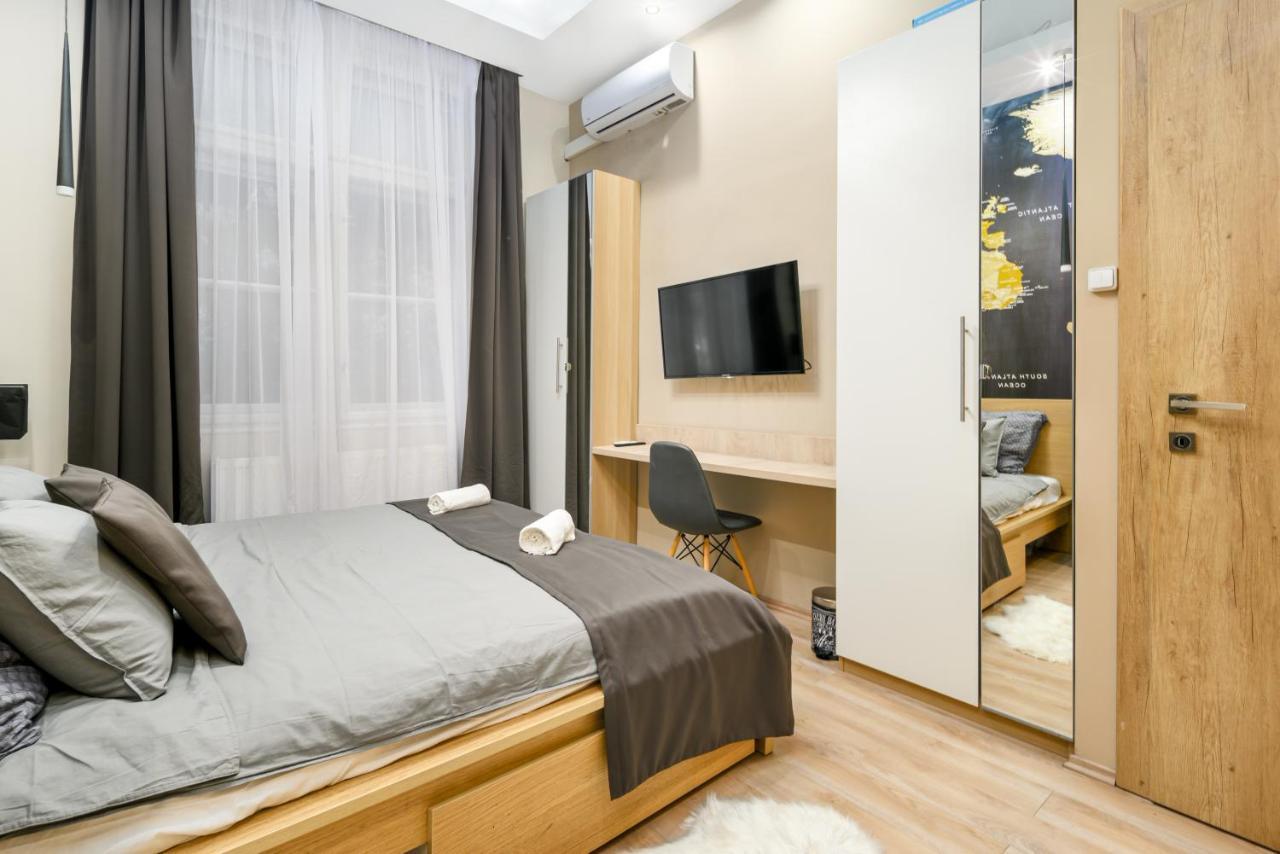 Downtown Deluxe-Two Bedroom Apartment With Sauna 布达佩斯 外观 照片