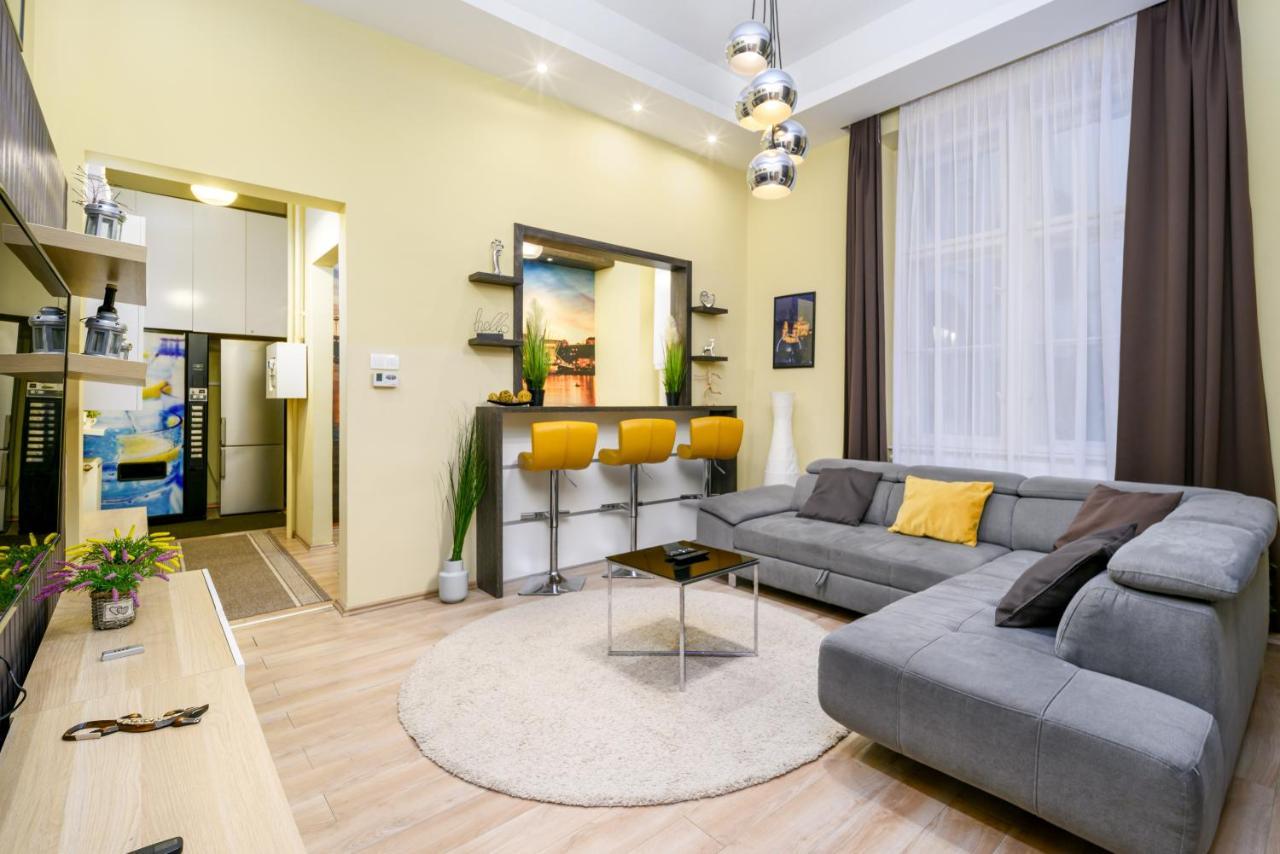 Downtown Deluxe-Two Bedroom Apartment With Sauna 布达佩斯 外观 照片